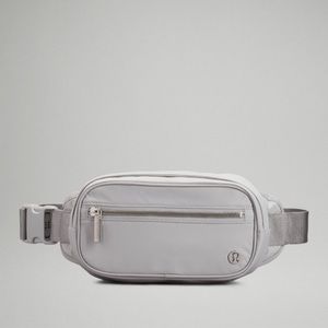 Lululemon Wanderlust belt bag